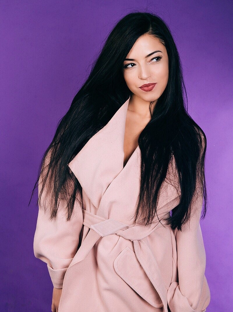 Инна привлекальеная девушка из Кипучего цена от 3000 руб