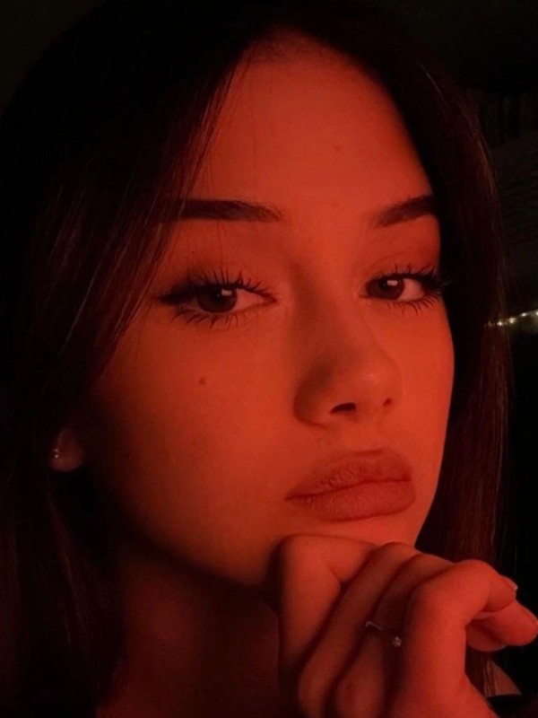 Анна привлекательная девушка из Кипучего цена от 6000 руб