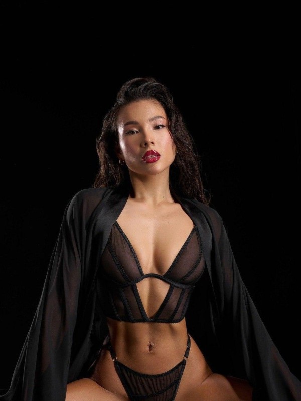 Светка привлекательная девушка из Кипучего цена от 5000 руб